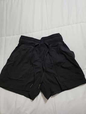 lululemon Dance Studio Shorts NWOT